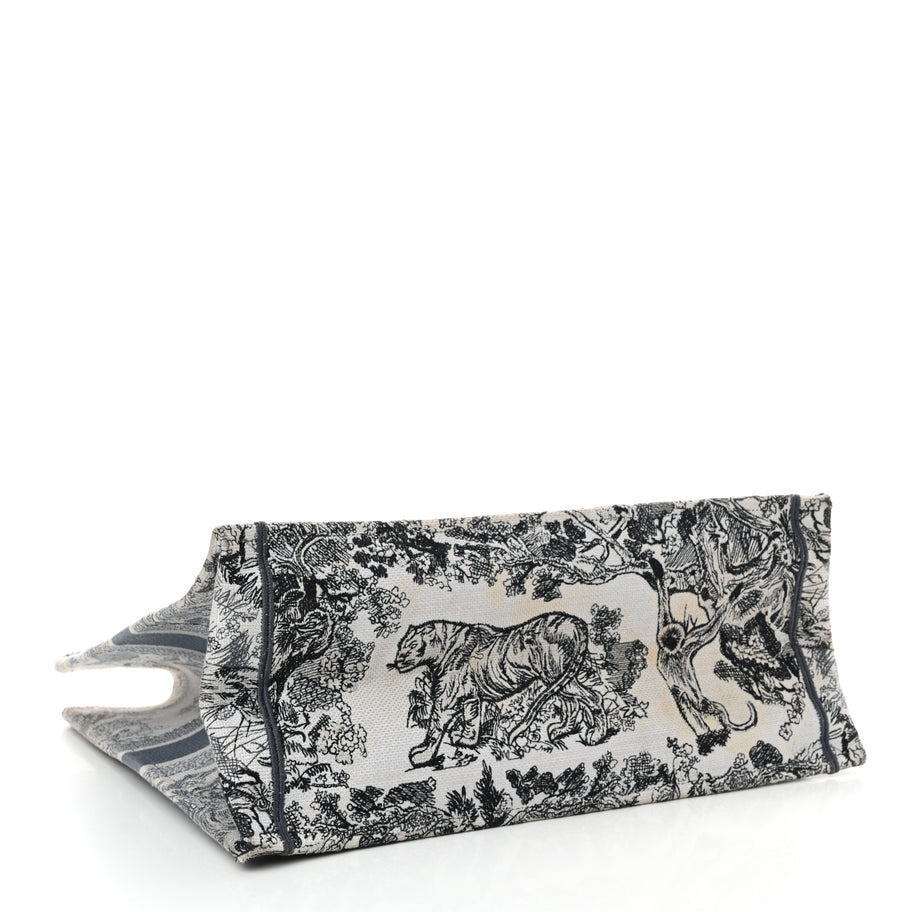 Christian Dior Gradient Canvas Embroidered Large Dioriviera Toile De Jouy Book Tote Blue Image 4