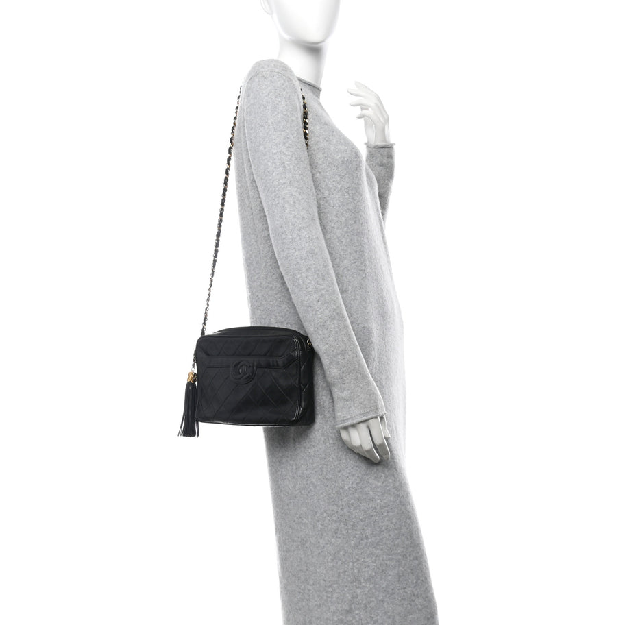 Chanel Lambskin Quilted Tassel Camera Case Black Image 2