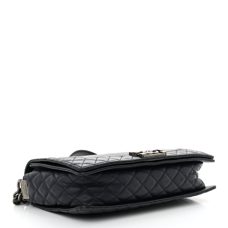 Chanel Calfskin New Medium Boy Reverso Flap Navy Image 4