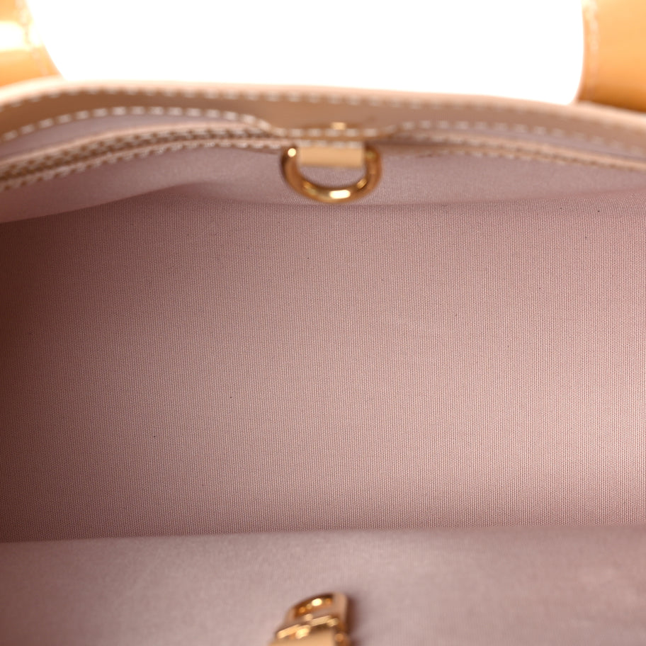 Louis Vuitton Vernis Wilshire PM Beige Image 4