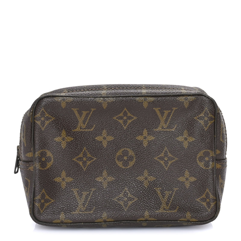  Louis Vuitton Monogram Trousse Toilette 19