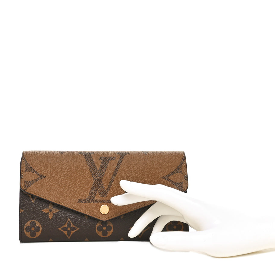 Louis Vuitton Reverse Monogram Giant Sarah Wallet Image 2