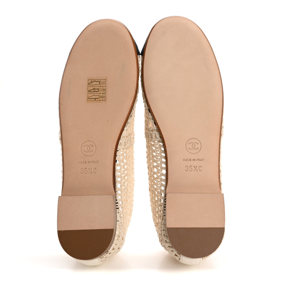 Chanel Knit Grosgrain Cap Toe CC Moccasin Loafers 35.5 Ivory Black Image 6