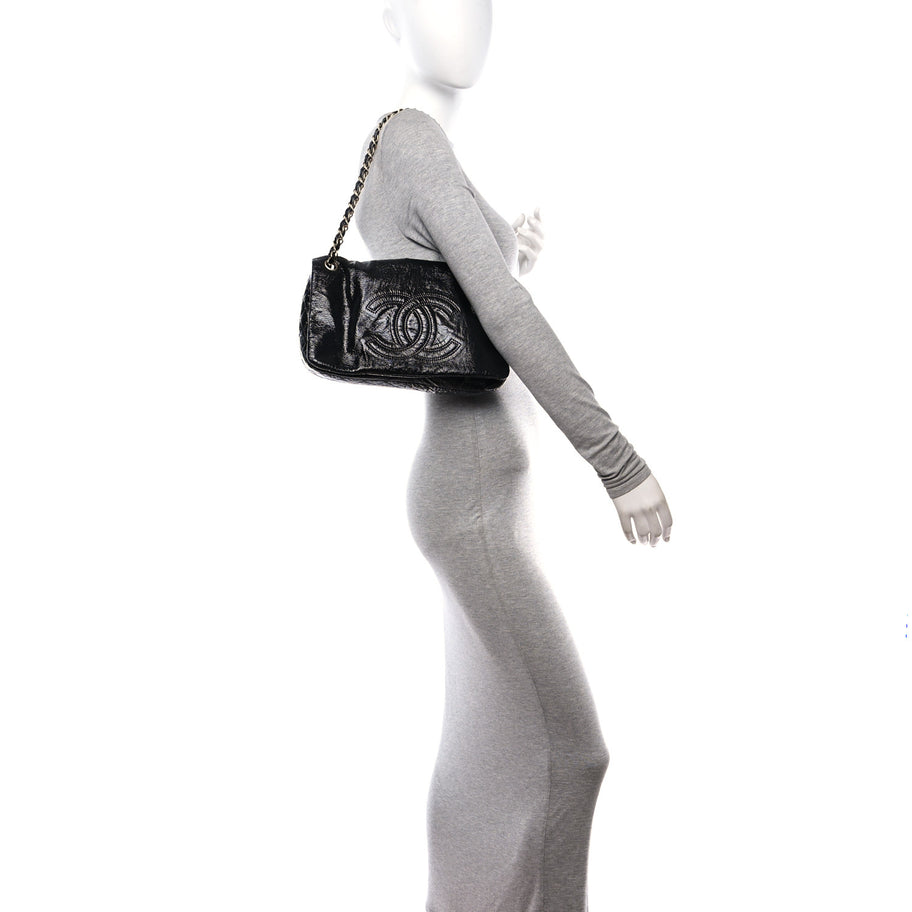 Chanel Vinyl Medium Rock and Chain Flap Black Image 2