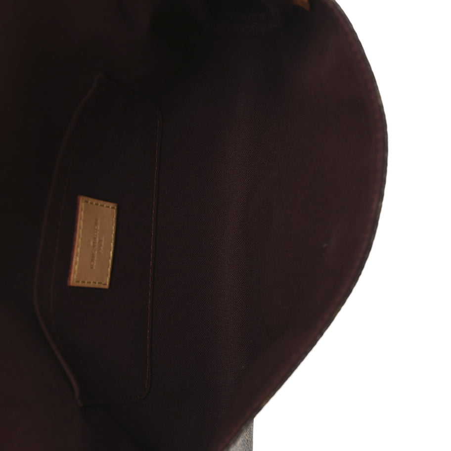 Louis Vuitton Monogram Favorite MM Image 5