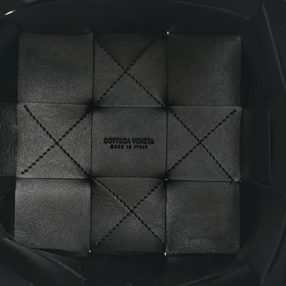 Bottega Veneta Nappa Maxi Intrecciato Cassette Bucket Bag Black Image 5