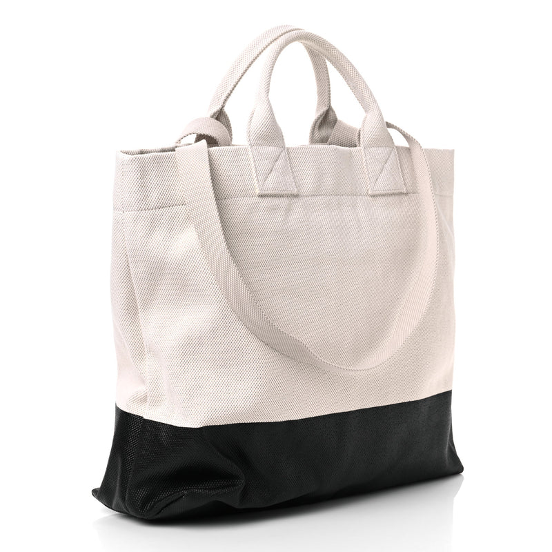  Gucci Canvas Logo Embossed Black Tote Beige