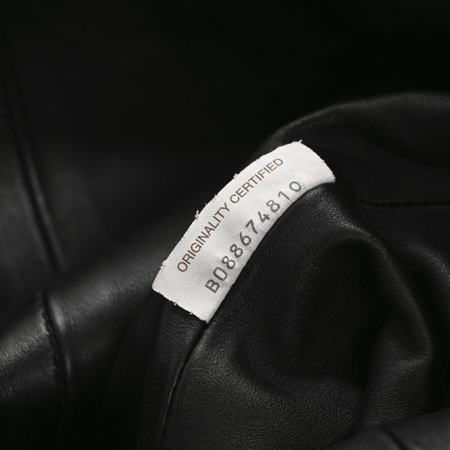 Bottega Veneta Smooth Butter Calf The Pouch Oversized Clutch Black Image 7