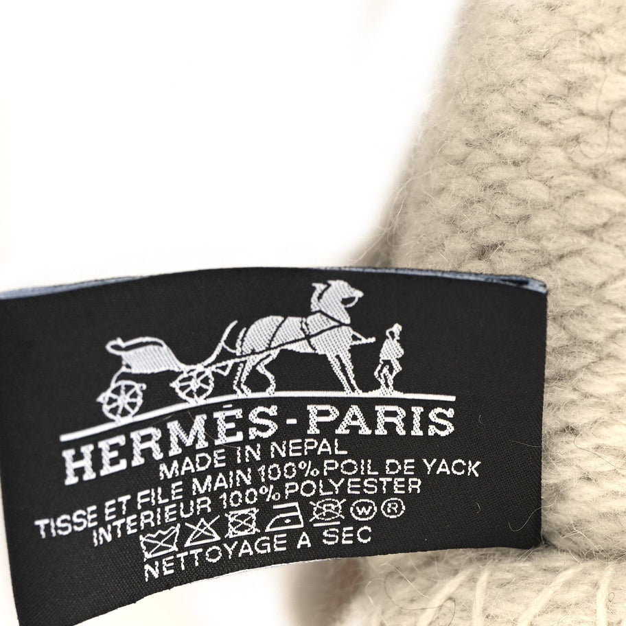 Hermes Tibetan Yak Yack'n'Dye Pillow PM Ecru Gris Fonce Image 3