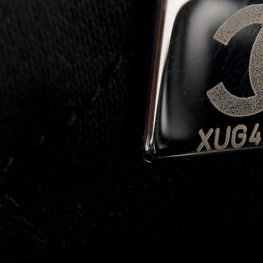 Chanel Shiny Calfskin Quilted Mini 22 Black Image 7