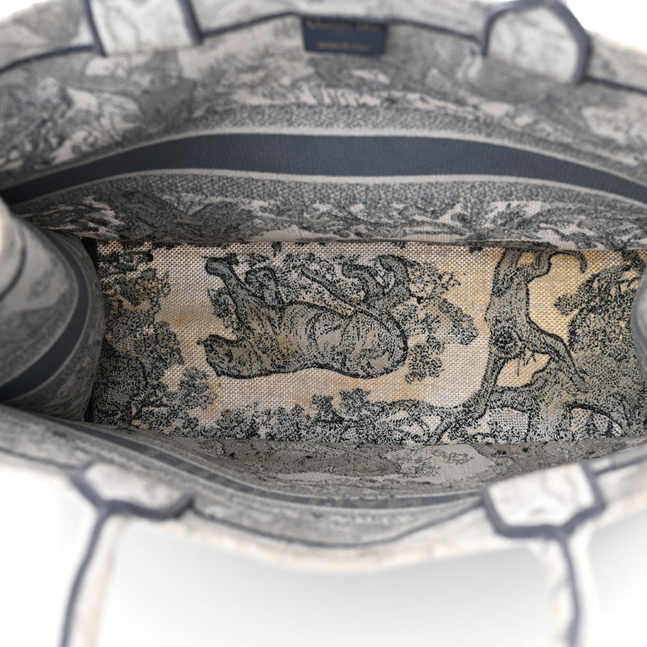 Christian Dior Gradient Canvas Embroidered Large Dioriviera Toile De Jouy Book Tote Blue Image 5