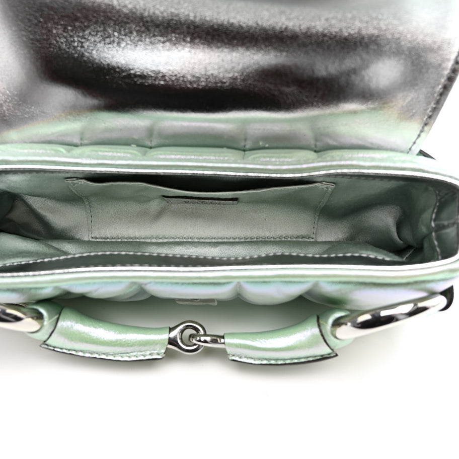 Gucci Iridescent Nappa Vertical Matelasse Medium Maxi Horsebit Chain Shoulder Bag Iridescent Salvy Green Image 5