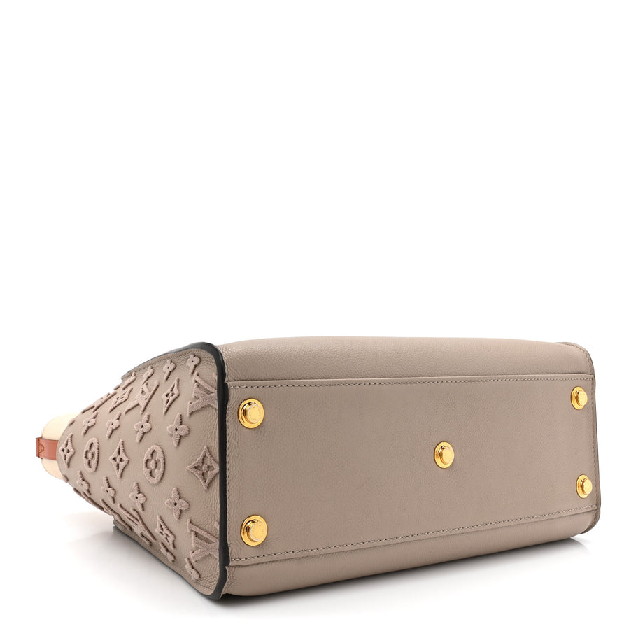 Louis Vuitton Calfskin Monogram Tufting On My Side Galet Image 4