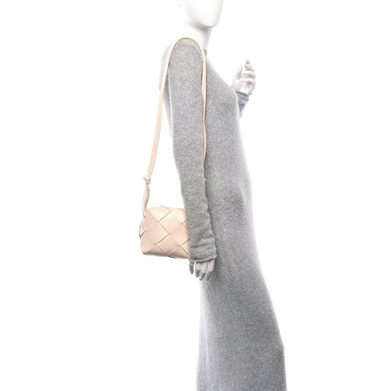  Bottega Veneta Lambskin Maxi Intrecciato Mini Cassette Camera Bag Macaroon