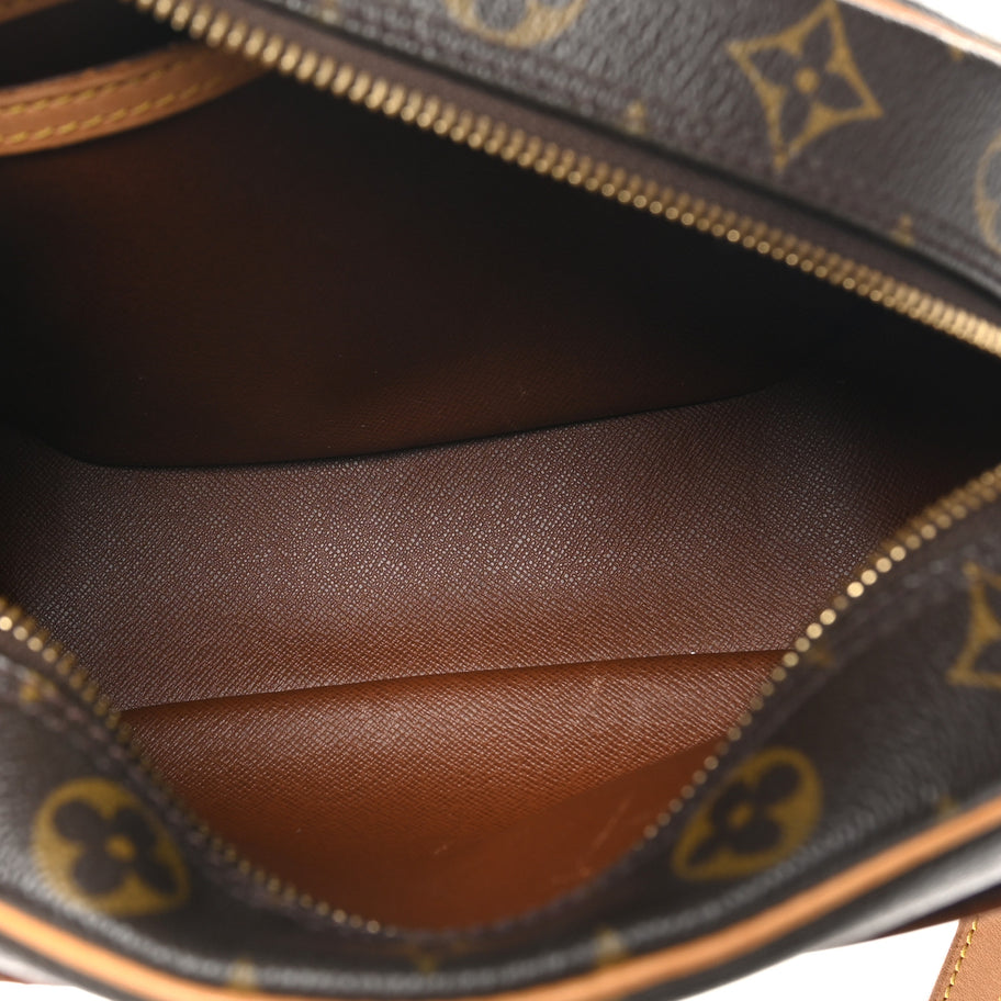 Louis Vuitton Monogram Blois Image 5