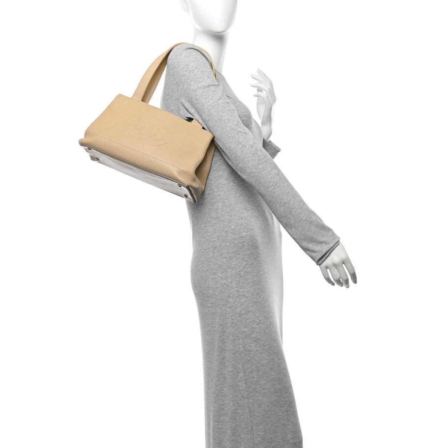 Chanel Caviar CC Shoulder Bag Beige Image 2