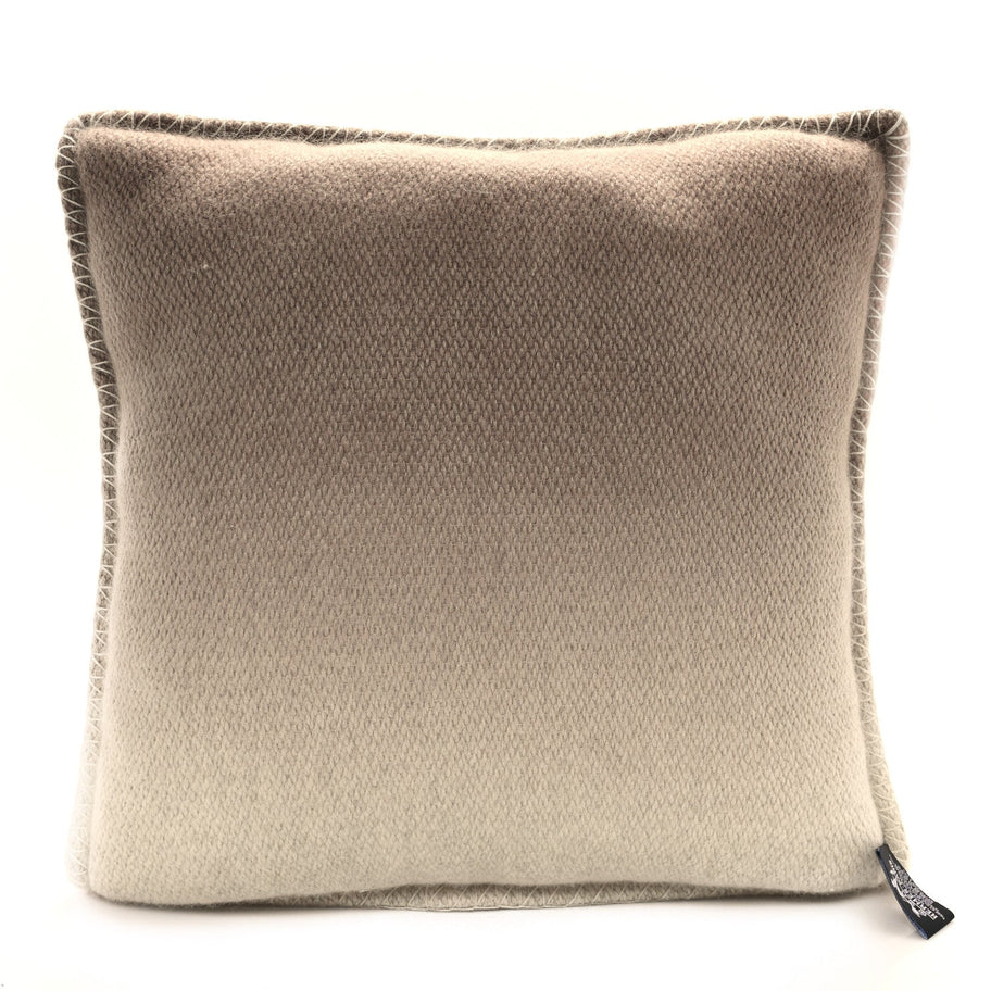 Hermes Tibetan Yak Yack'n'Dye Pillow PM Ecru Gris Fonce Image 2