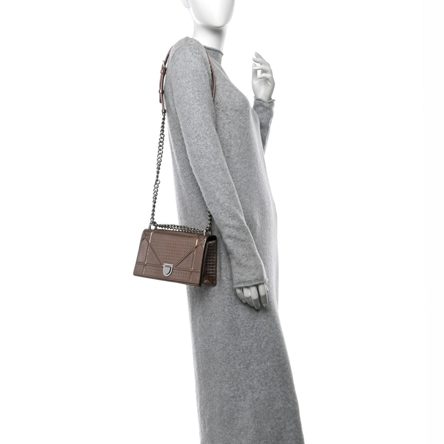 Christian Dior Patent Micro-Cannage Small Diorama Flap Bag Hyper Pink Image 2