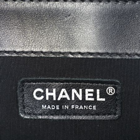 Chanel Patent Large Boy Reverso Flap Black Image 15