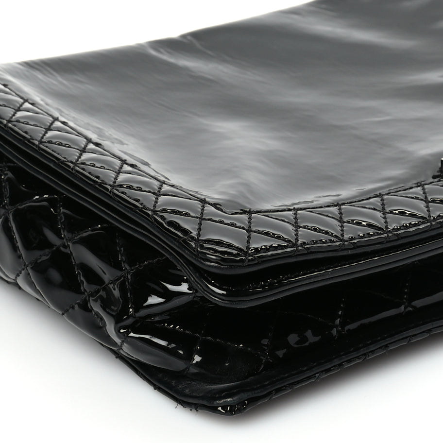 Chanel Patent Large Boy Reverso Flap Black Image 22