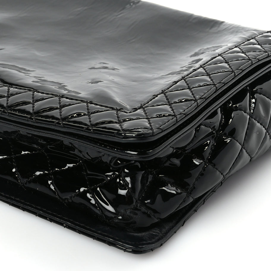 Chanel Patent Large Boy Reverso Flap Black Image 25