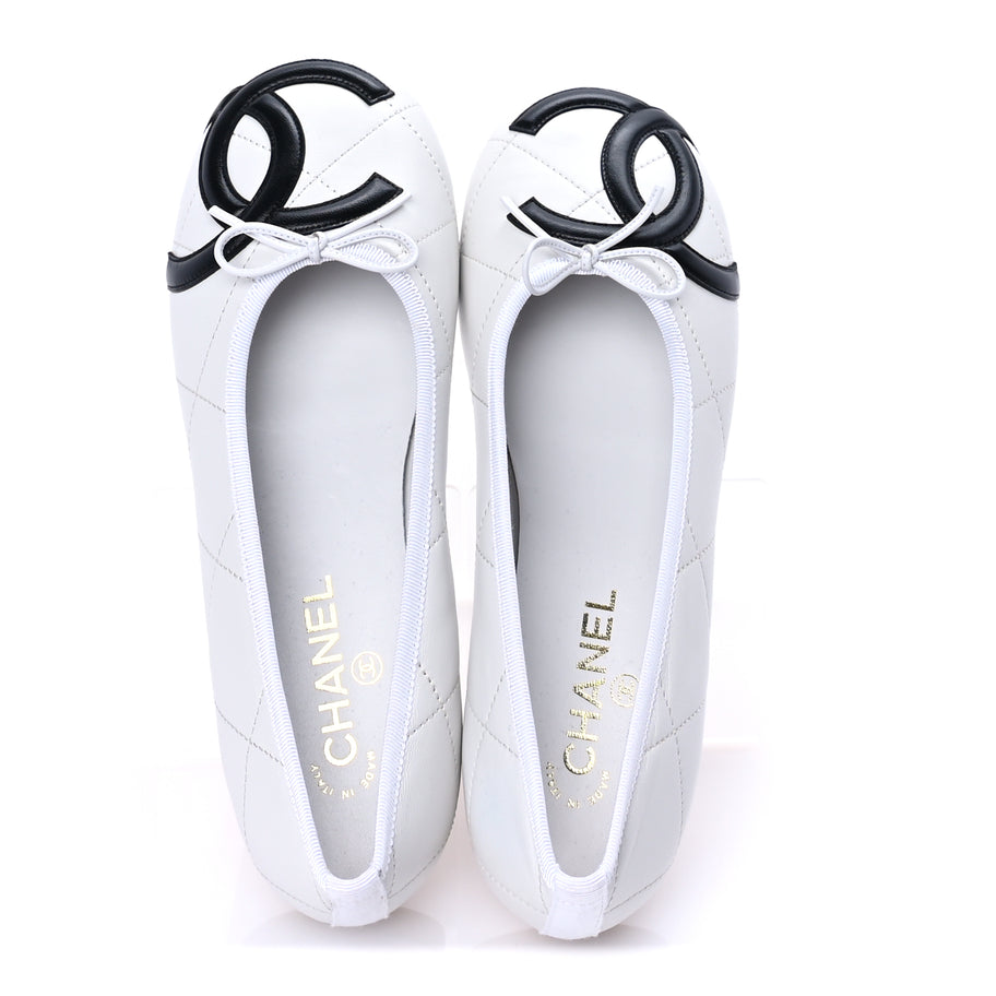 Chanel Lambskin Quilted CC Cambon Ballet Flats 40.5  White Black Image 5