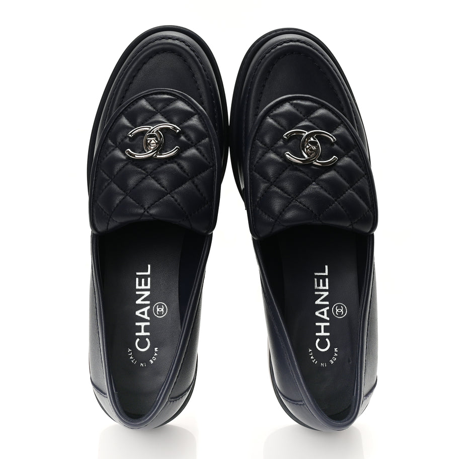 Chanel Lambskin Quilted CC Turnlock Loafers 38.5 Navy Image 2