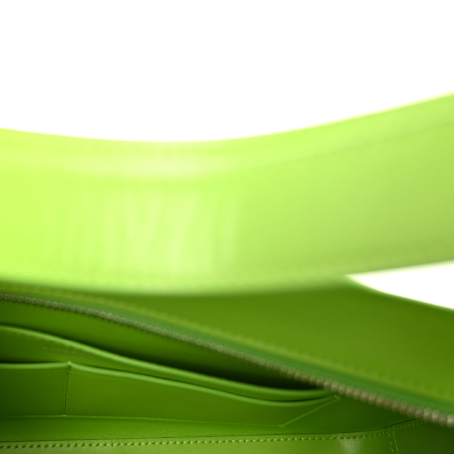 Burberry Smooth Calfskin Medium TB Shoulder Bag Brilliant Green Image 4