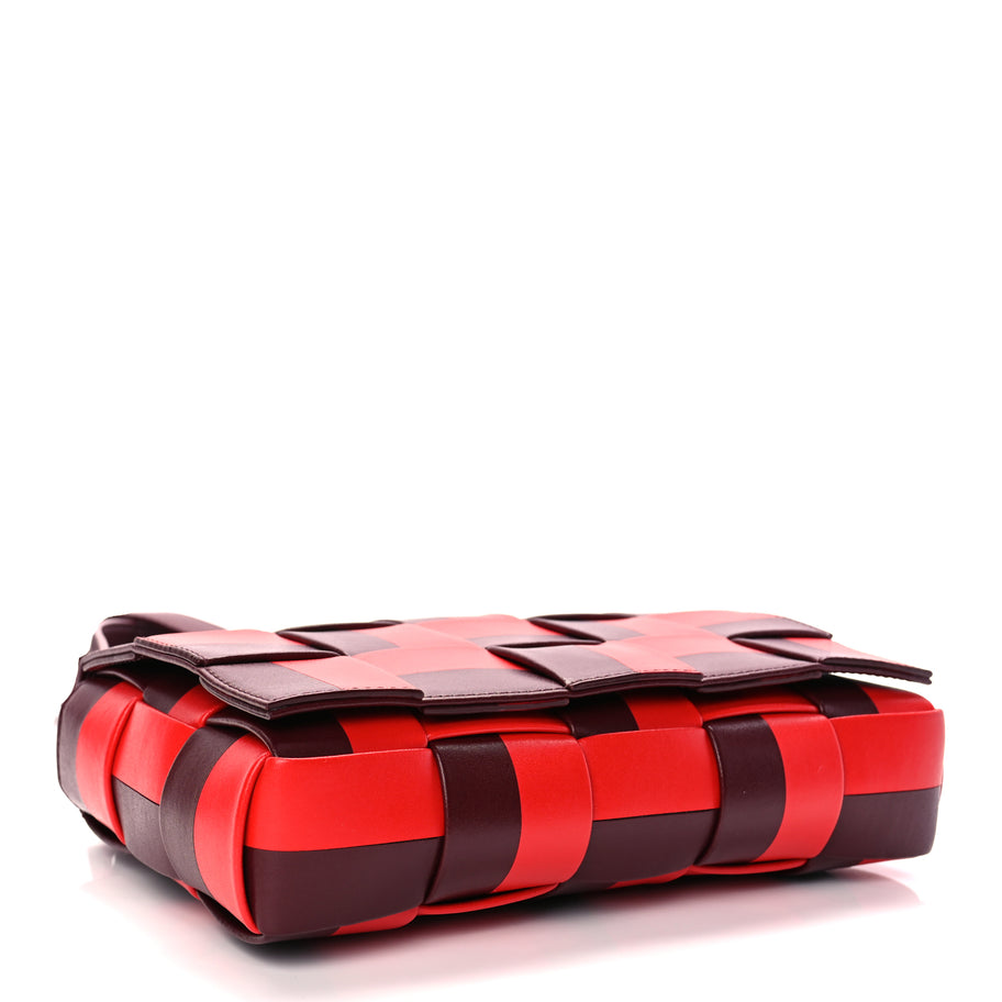 Bottega Veneta Lambskin Maxi Intrecciato Bicolor Cassette Crossbody Bag Red Image 3