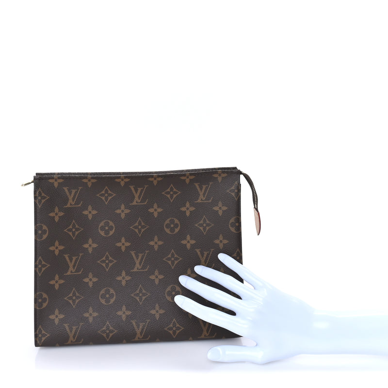  Louis Vuitton Monogram Toiletry Pouch 26