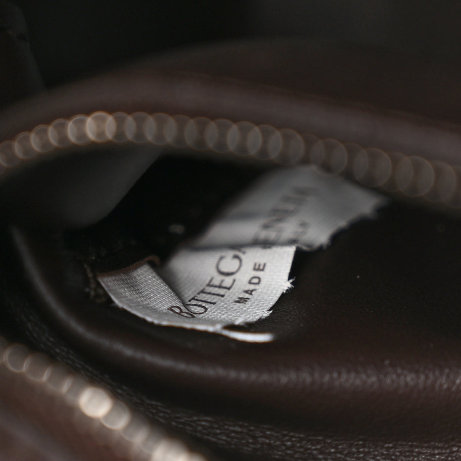 Bottega Veneta Calfskin Maxi Intrecciato Versatile Cassette Bag Brown Image 6