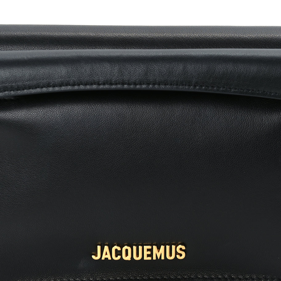 Jacquemus Smooth Calfskin La Pochette Rond Carre Black Image 6