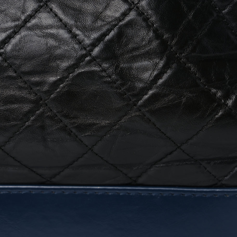 Chanel Aged Calfskin Quilted Medium Gabrielle Hobo Navy Black Image 7