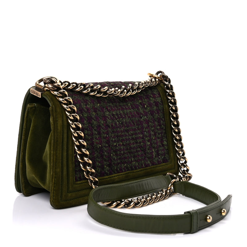  Chanel Velvet Tweed Medium Boy Flap Green