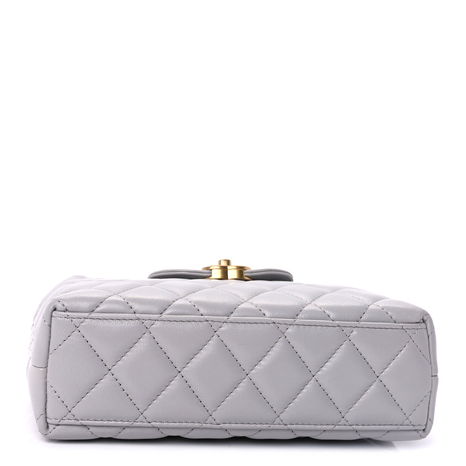Chanel Shiny Aged Calfskin Quilted Nano Kelly Shopper  Light Grey Image 3