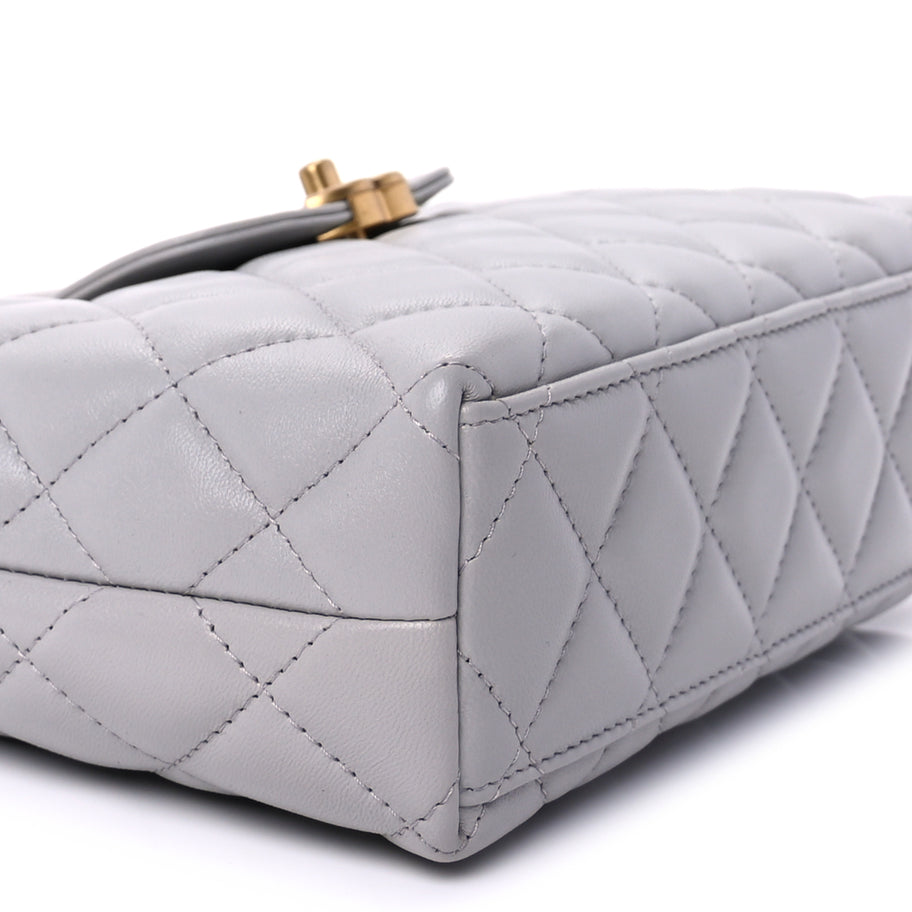 Chanel Shiny Aged Calfskin Quilted Nano Kelly Shopper  Light Grey Image 8