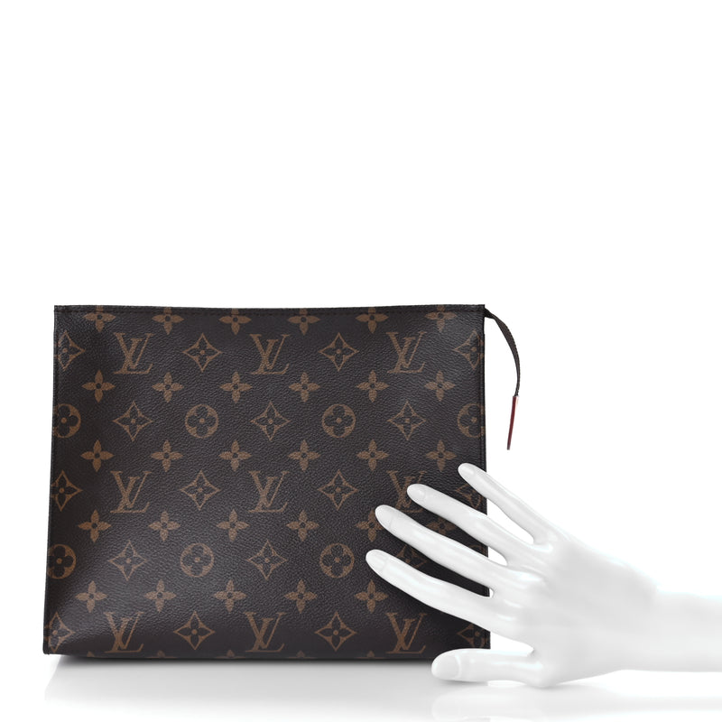 Louis Vuitton Monogram Toiletry Pouch 26