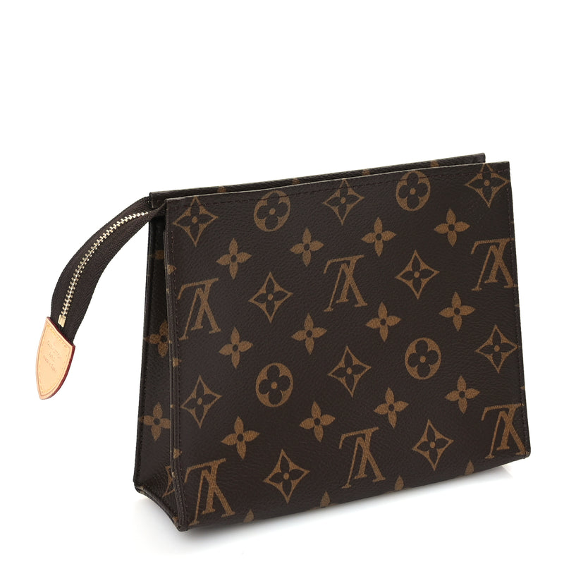  Louis Vuitton Monogram Toiletry Pouch 19