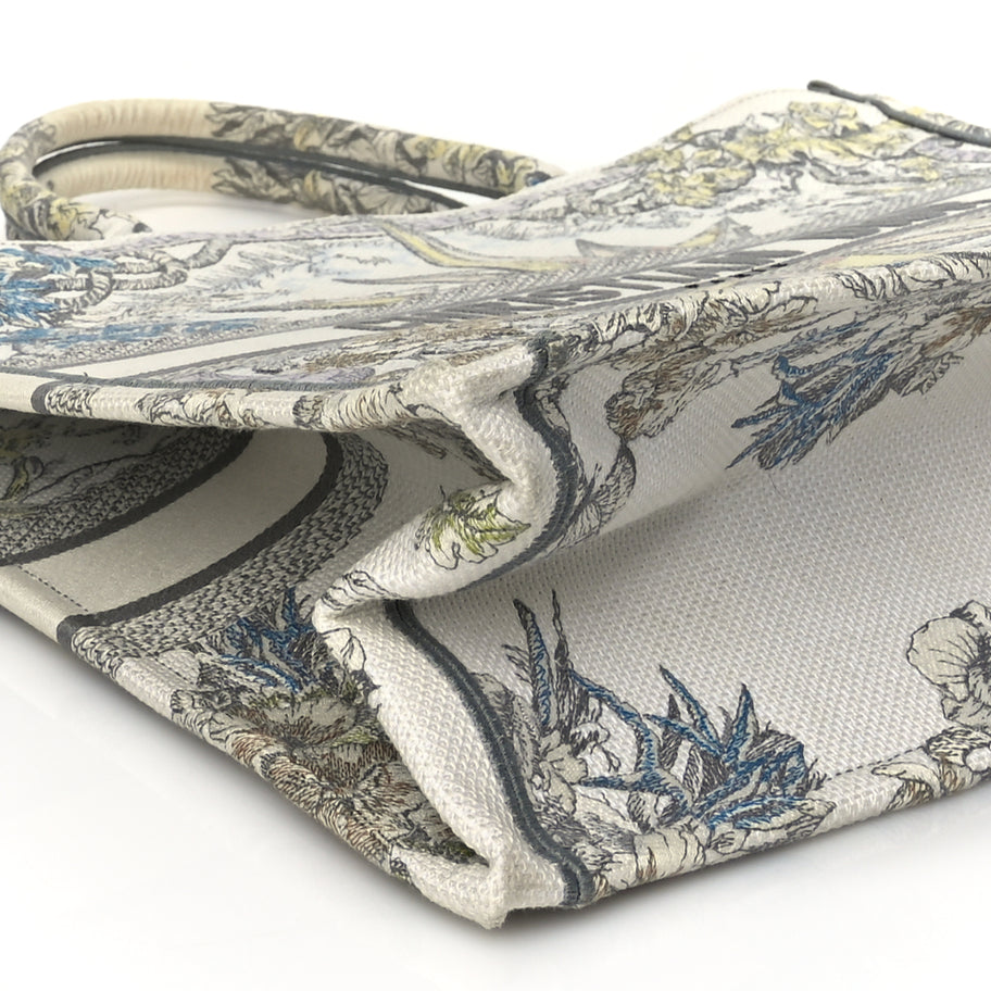 Christian Dior Canvas Embroidered Large Rêve d'Infini Book Tote Multicolor Image 7