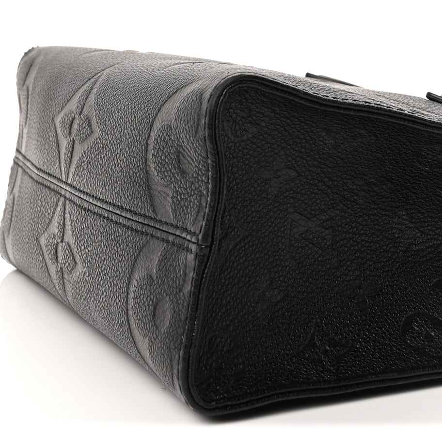 Louis Vuitton Empreinte Monogram Giant Onthego PM  Black Image 8
