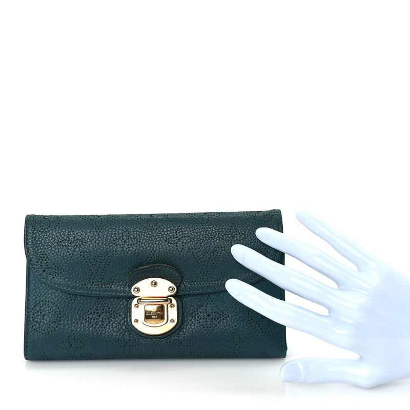  Louis Vuitton Mahina Amelia Wallet Lagon