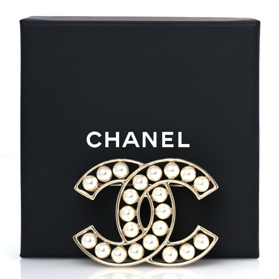 Chanel Pearl CC Brooch Light Gold Image 3
