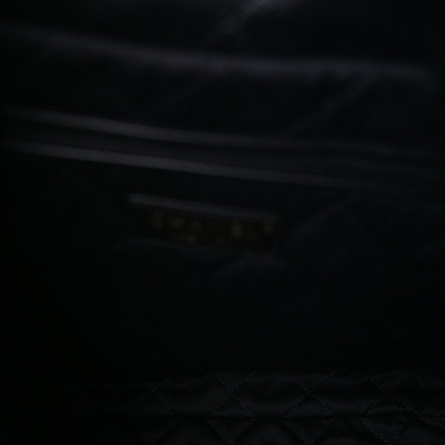 Chanel Shiny Caviar Quilted Monochrome Chanel 22  Black Image 5