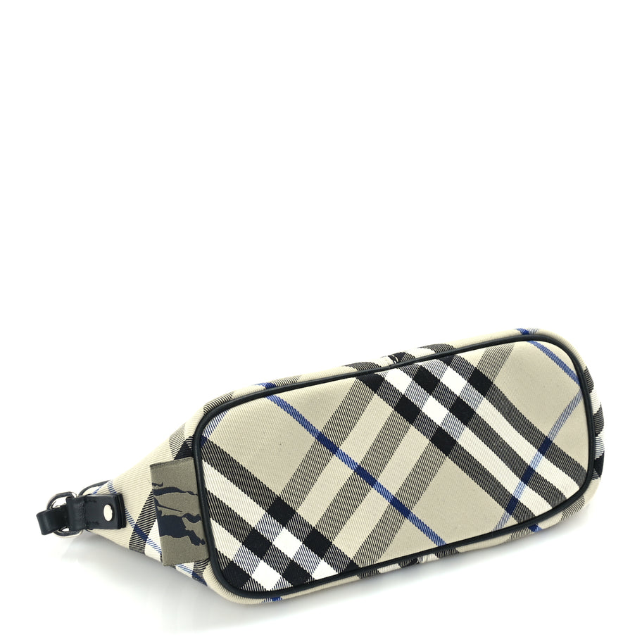 Burberry Essential Check Simple Zip Baguette Lichen Image 3