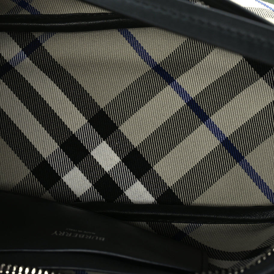 Burberry Essential Check Simple Zip Baguette Lichen Image 4