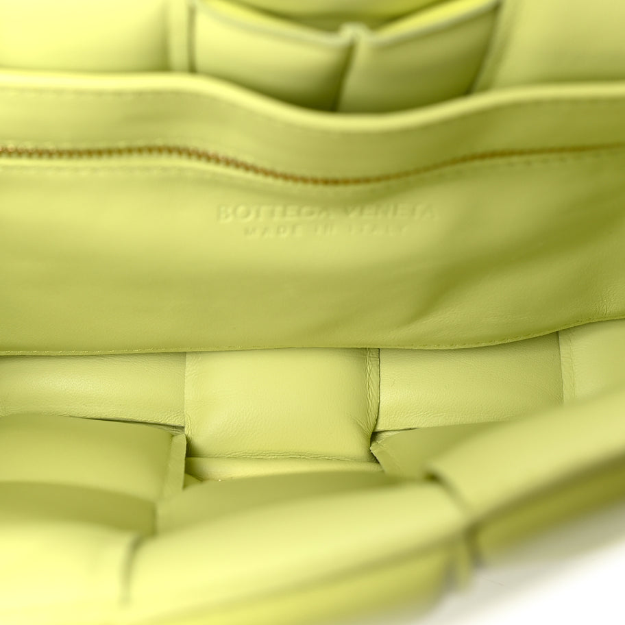 Bottega Veneta Lambskin Maxi Intreccio Padded Chain Cassette Crossbody Bag  Kiwi Image 4
