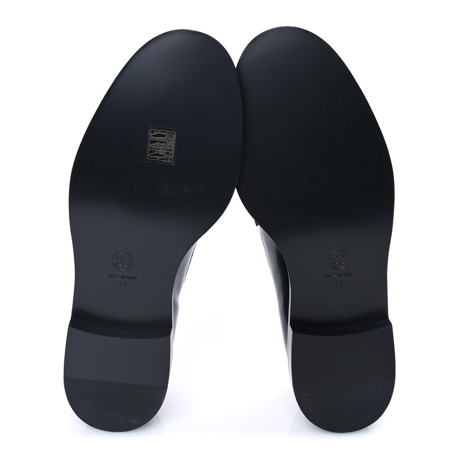Chanel Shiny Calfskin CC Loafers 42  Black Image 6