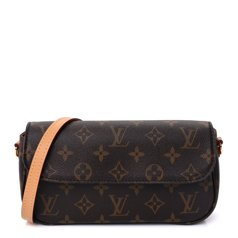  Louis Vuitton Monogram Ivy Wallet On Chain