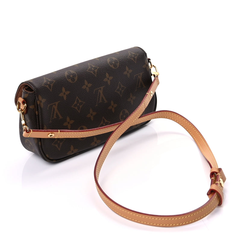  Louis Vuitton Monogram Ivy Wallet On Chain
