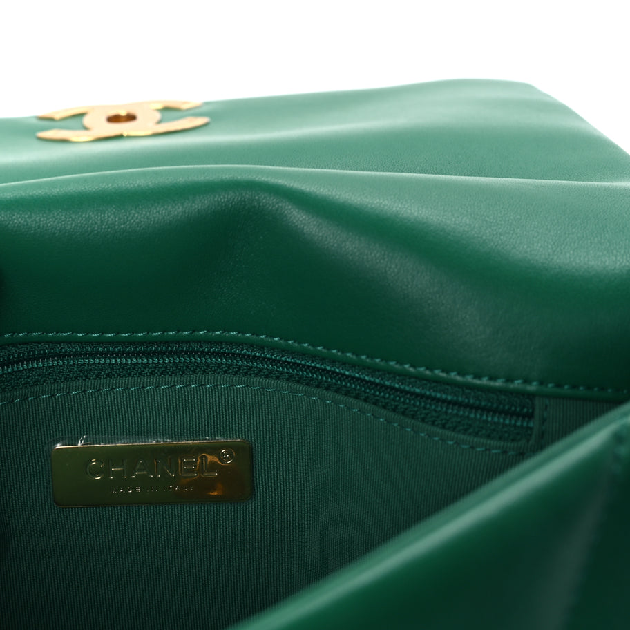 Chanel Lambskin Quilted Medium 19 Flap  Green Image 5